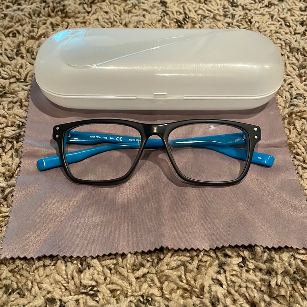Nike Eyeglass Frames with Case & Cleaning Cloth (prescription lenses are in now)